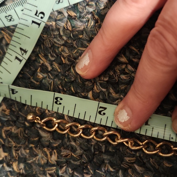 4 strands brushed layered gold toned chains - Picture 5 of 5